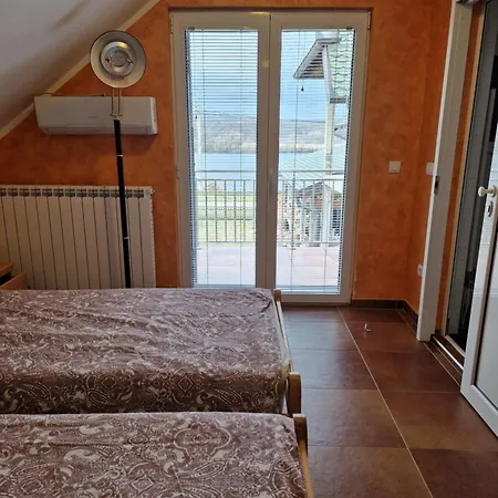 Apartment Tina - Srebrno Jezero Zatonje