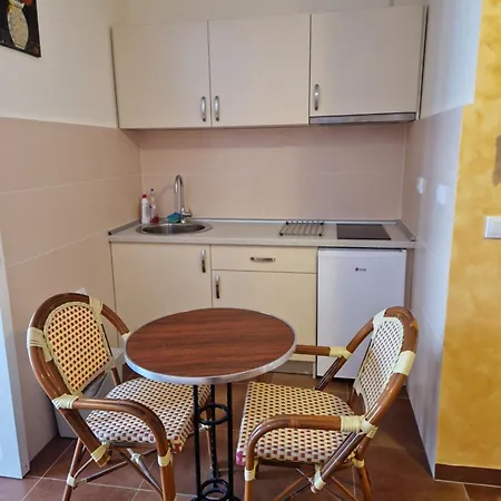 Tina - Srebrno Jezero Apartment *